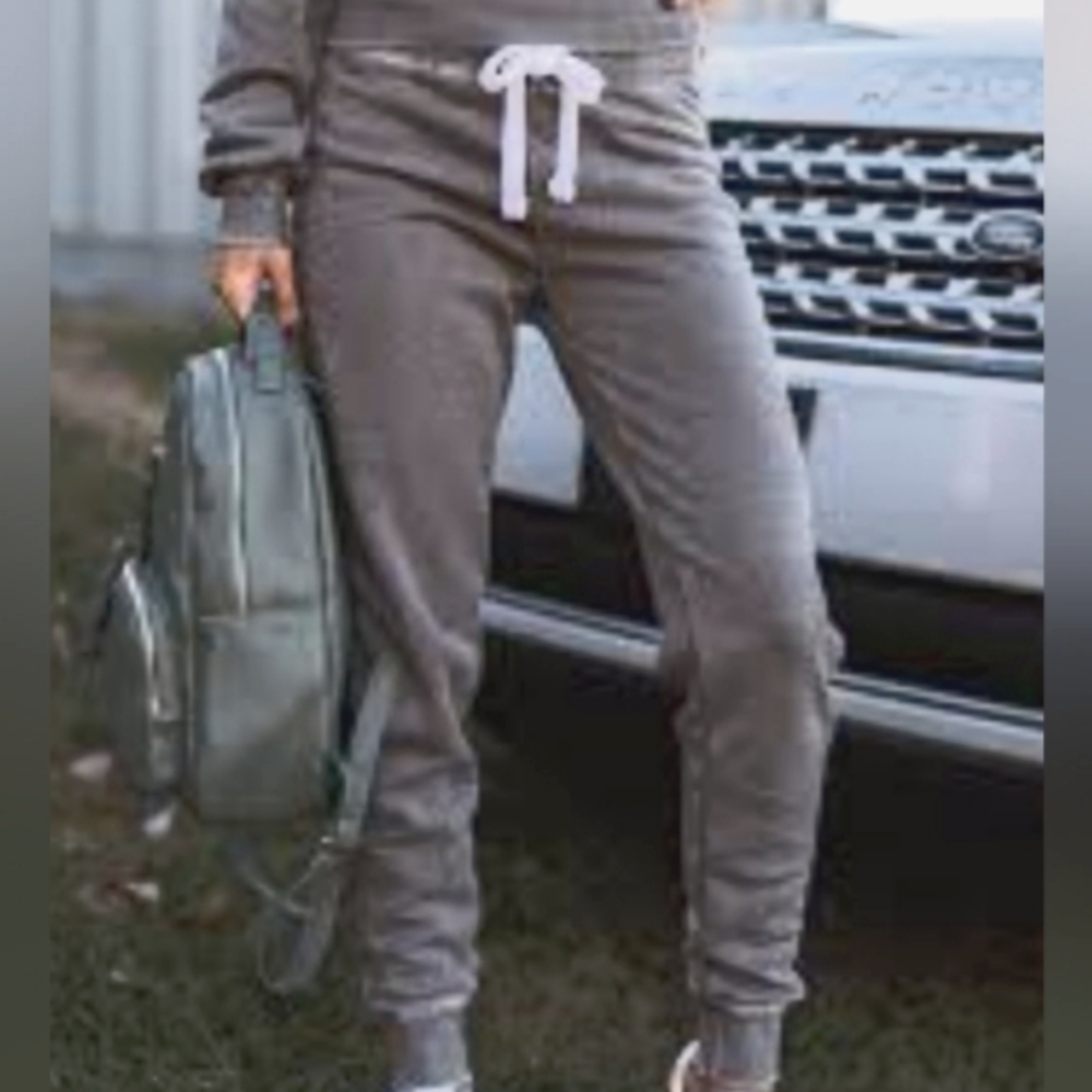 Gilly Hicks Yoga Comfy Joggers/Sweatpants Gray Size XS NWT